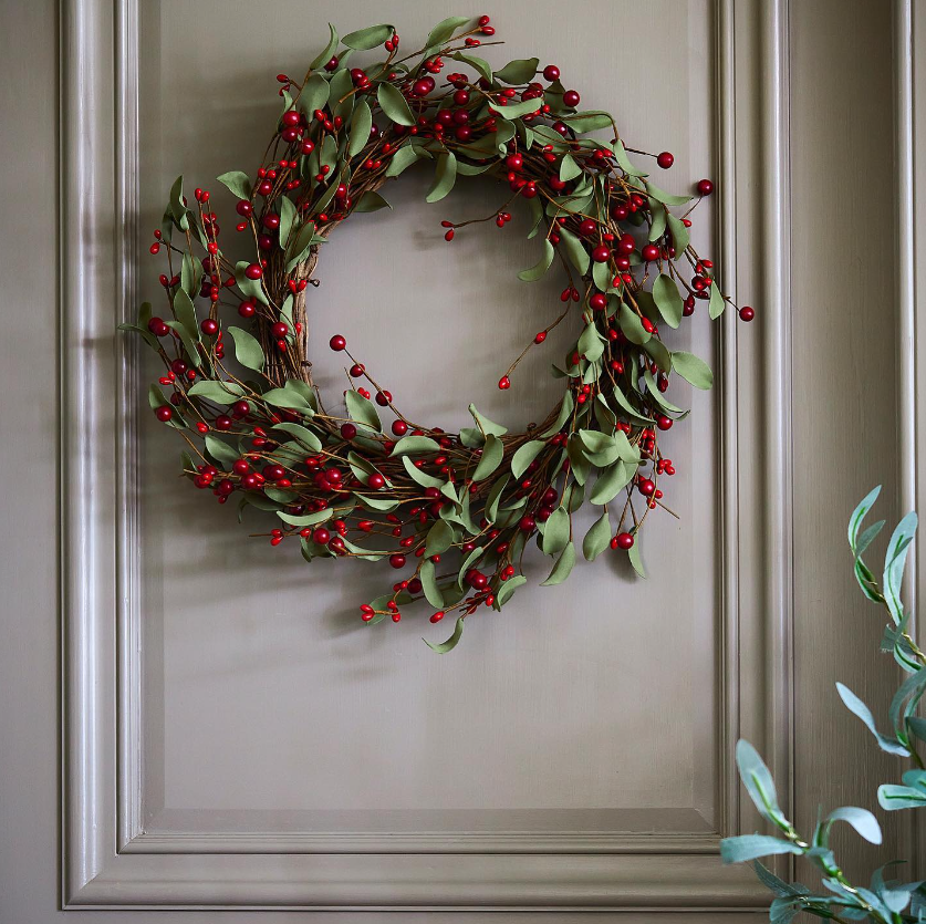 Red Berry Wreath Large